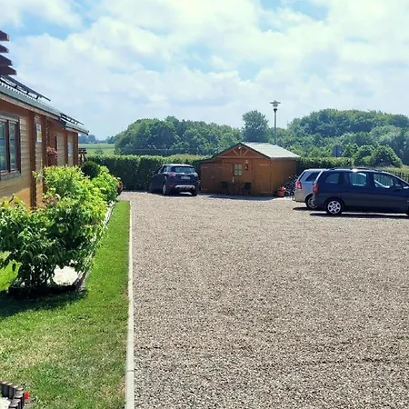 Σπίτι διακοπών Holzhaus In Mit Grill Und Garten