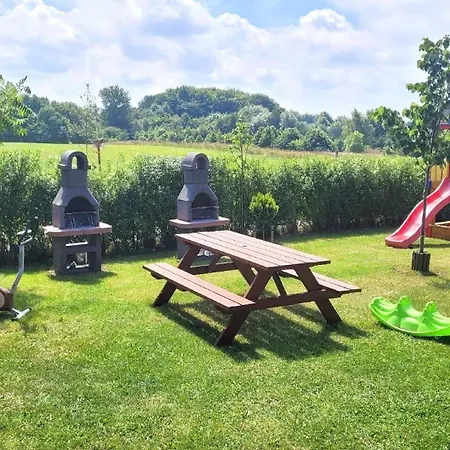 Ferienhaus Holzhaus In Mit Grill Und Garten